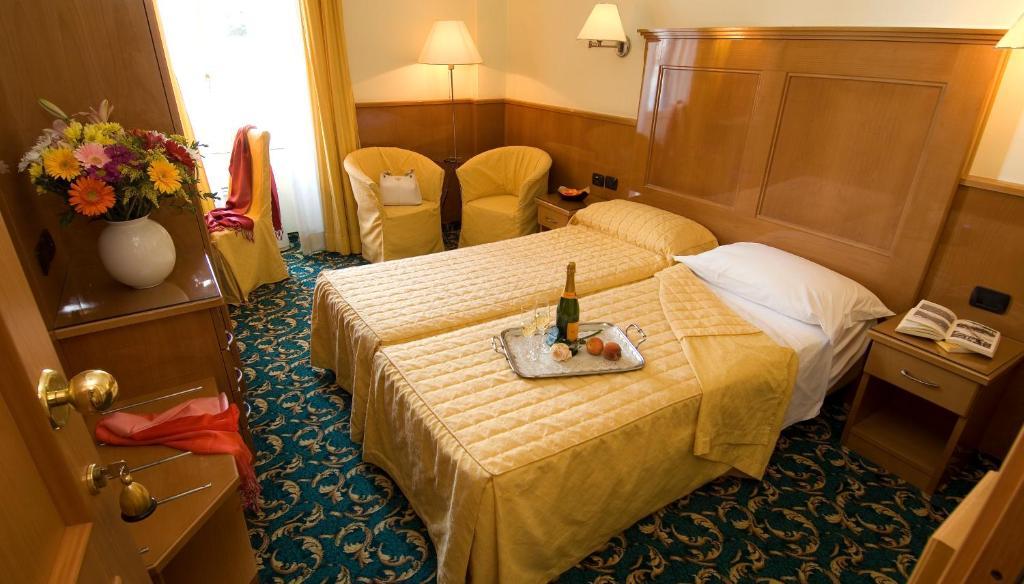 Hotel Cinque Giornate Milano Ngoại thất bức ảnh